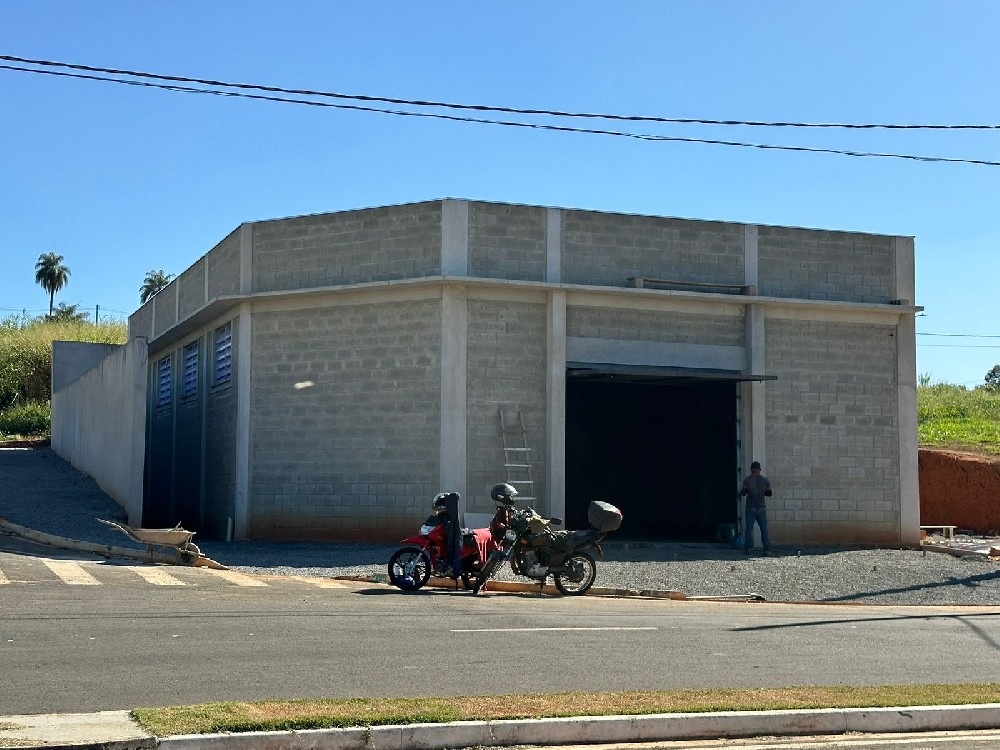 Barracão Comercial  Amparo/SP. 