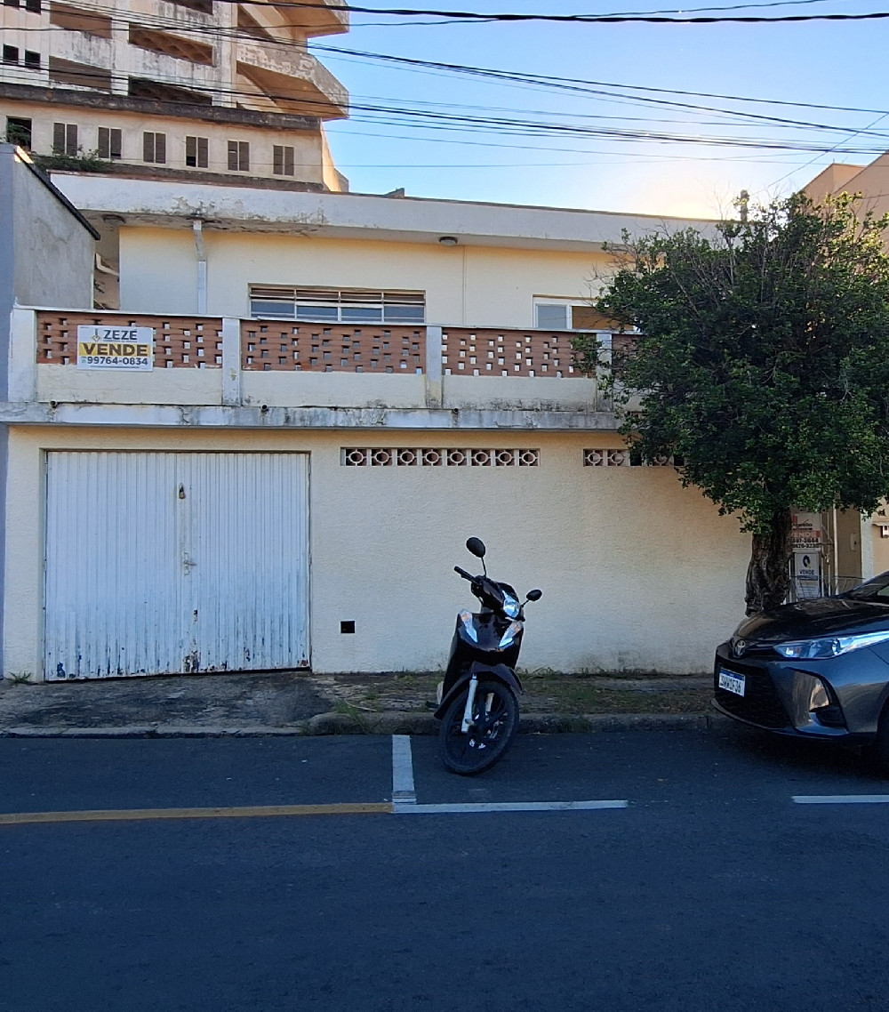 Casa Centro Amparo/SP. 